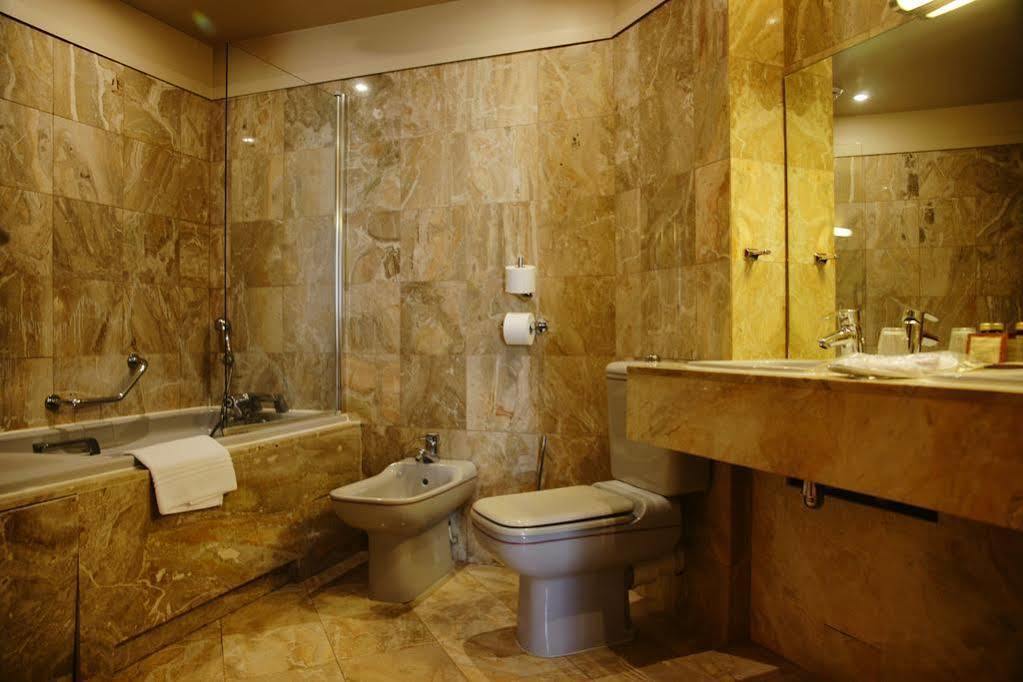 Casino Des Palmiers Hotel 4*
